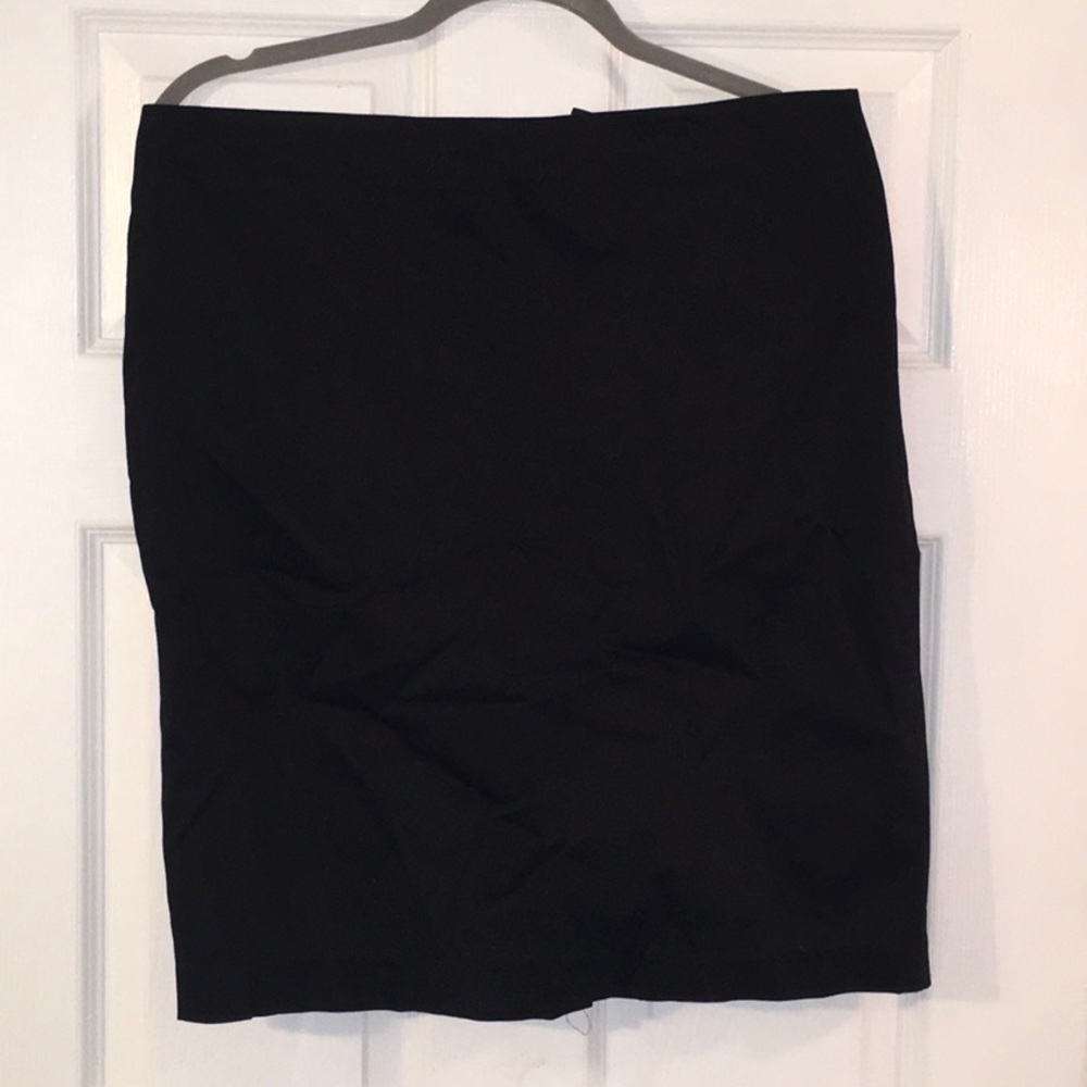 Women’s petite skirt form Lord & Taylor. Black 12P